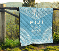 Fiji Premium Quilt - Fiji Coat Of Arms Polynesian Chief Light Blue Version - Polynesian Pride