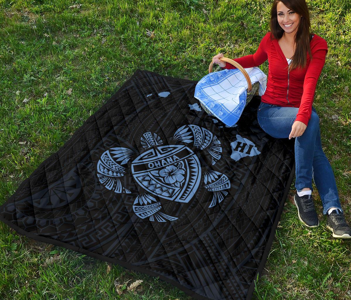 Hawaii Kakau Polynesian Turtle Map Premium Quilt - Pastel Blue - Polynesian Pride