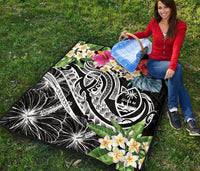 Guam Polynesian Premium Quilt - Summer Plumeria (Black) - Polynesian Pride