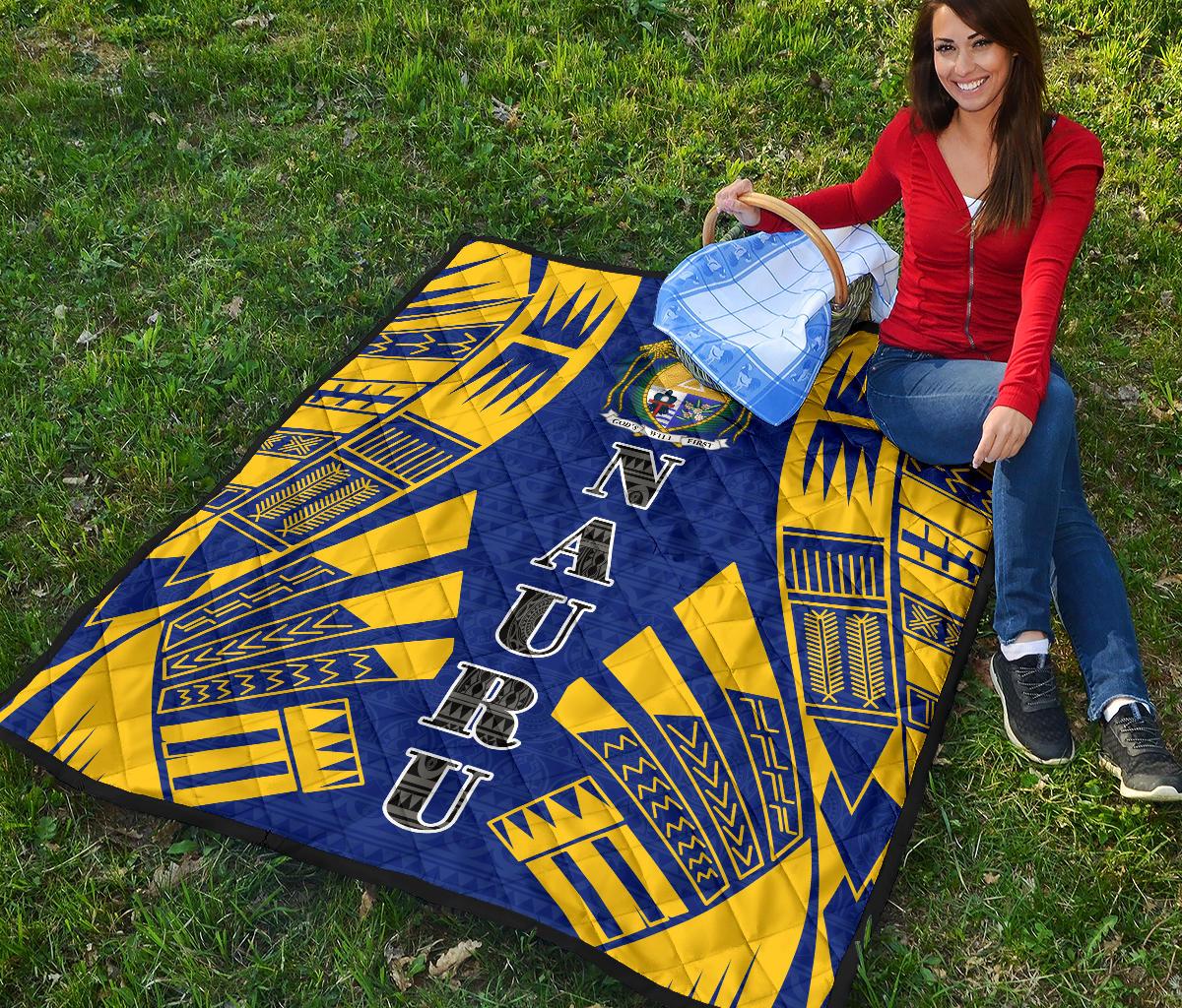 Nauru Premium Quilt - Nauru Coat Of Arms Polynesian Yellow Tattoo - Polynesian Pride