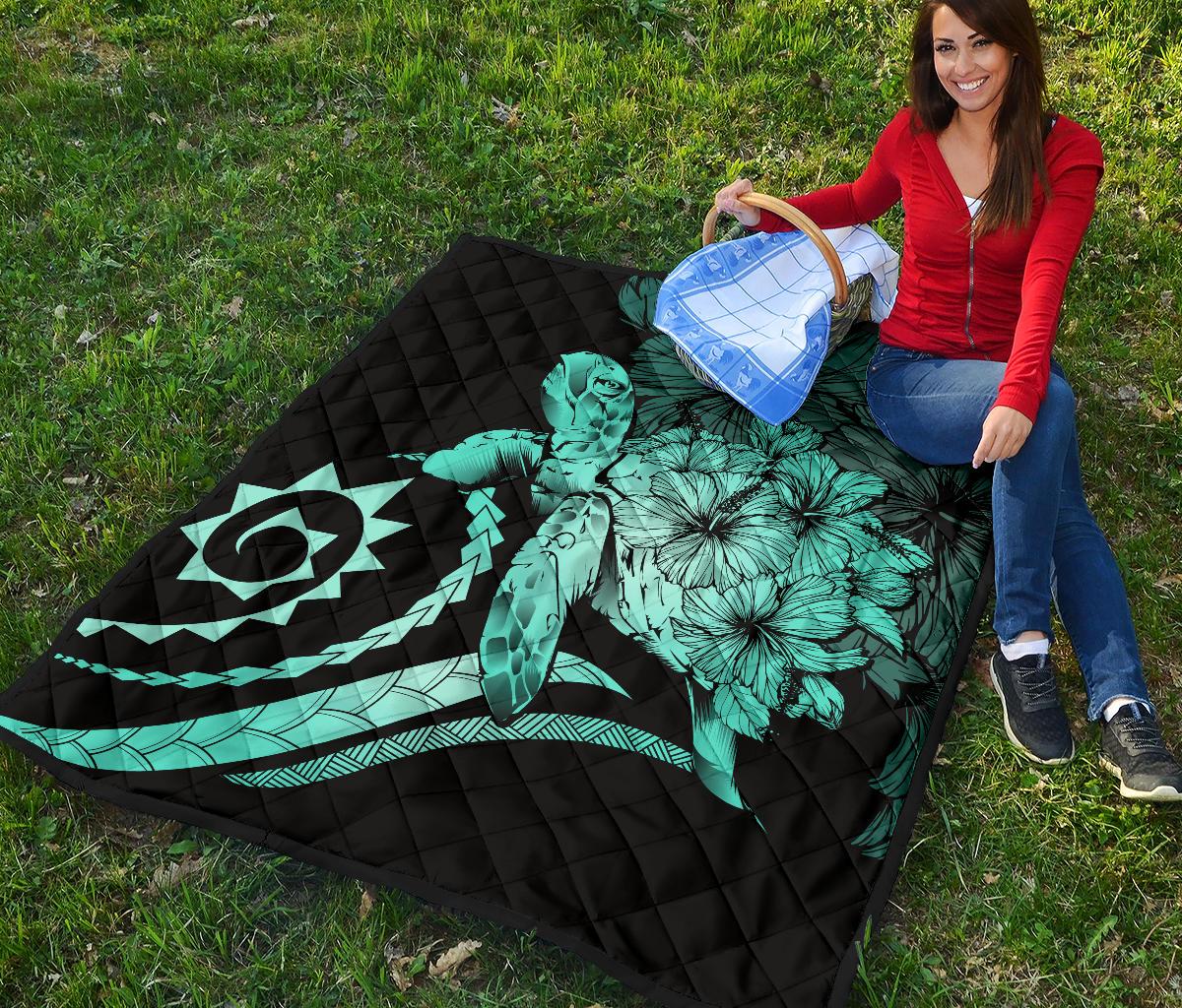 Hawaii Turtle Hibiscus Polynesian Vintage Premium Quilt - Turquoise - Polynesian Pride