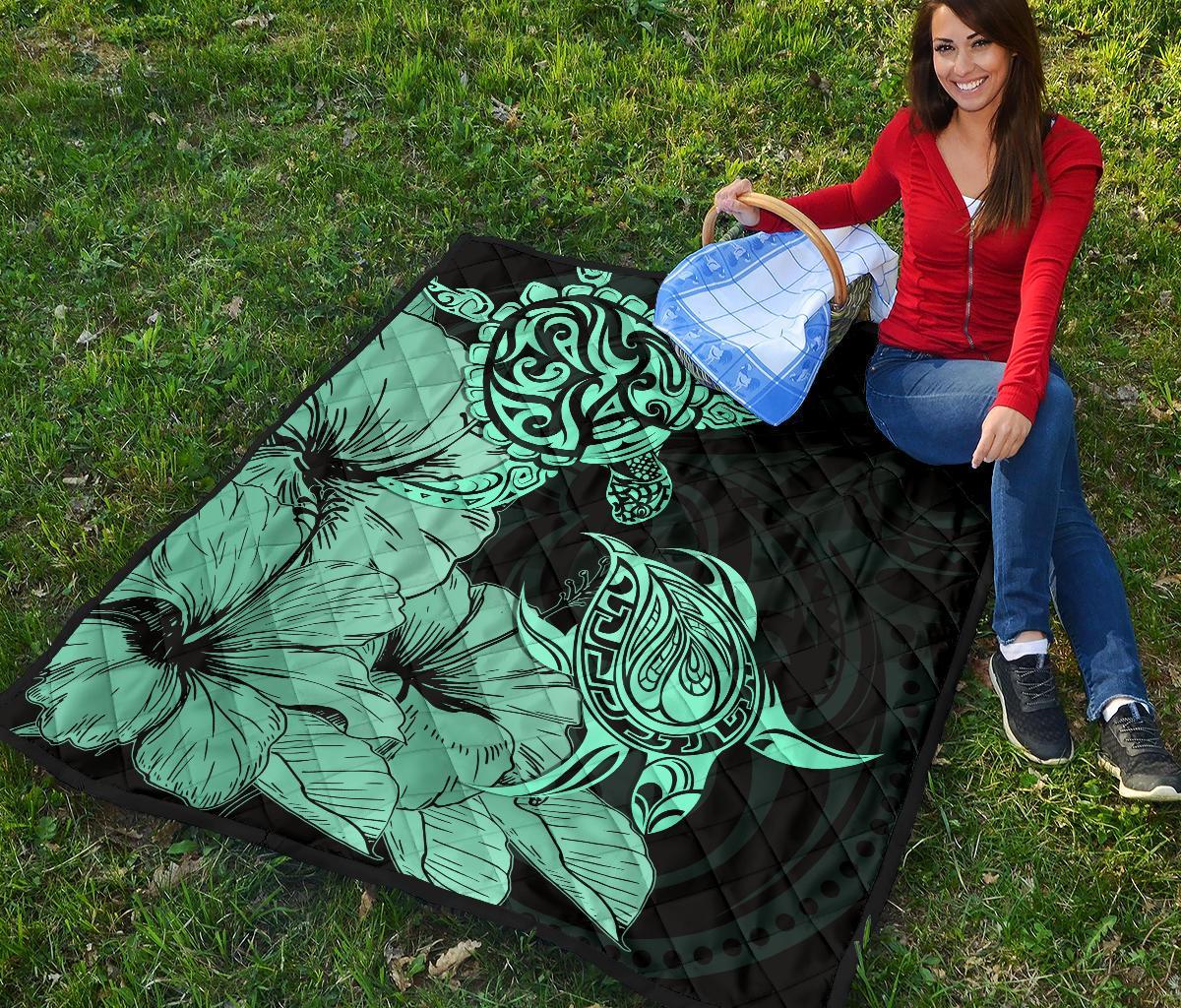 Hawaii Turtle Premium Quilt Polynesian Hibiscus Art Turquoise AH - Polynesian Pride