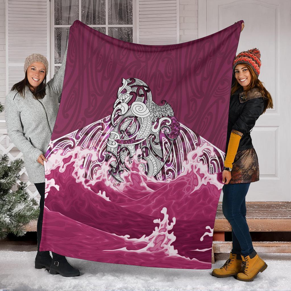Maori Manaia The Blue Sea Premium Blanket, Pink - Polynesian Pride