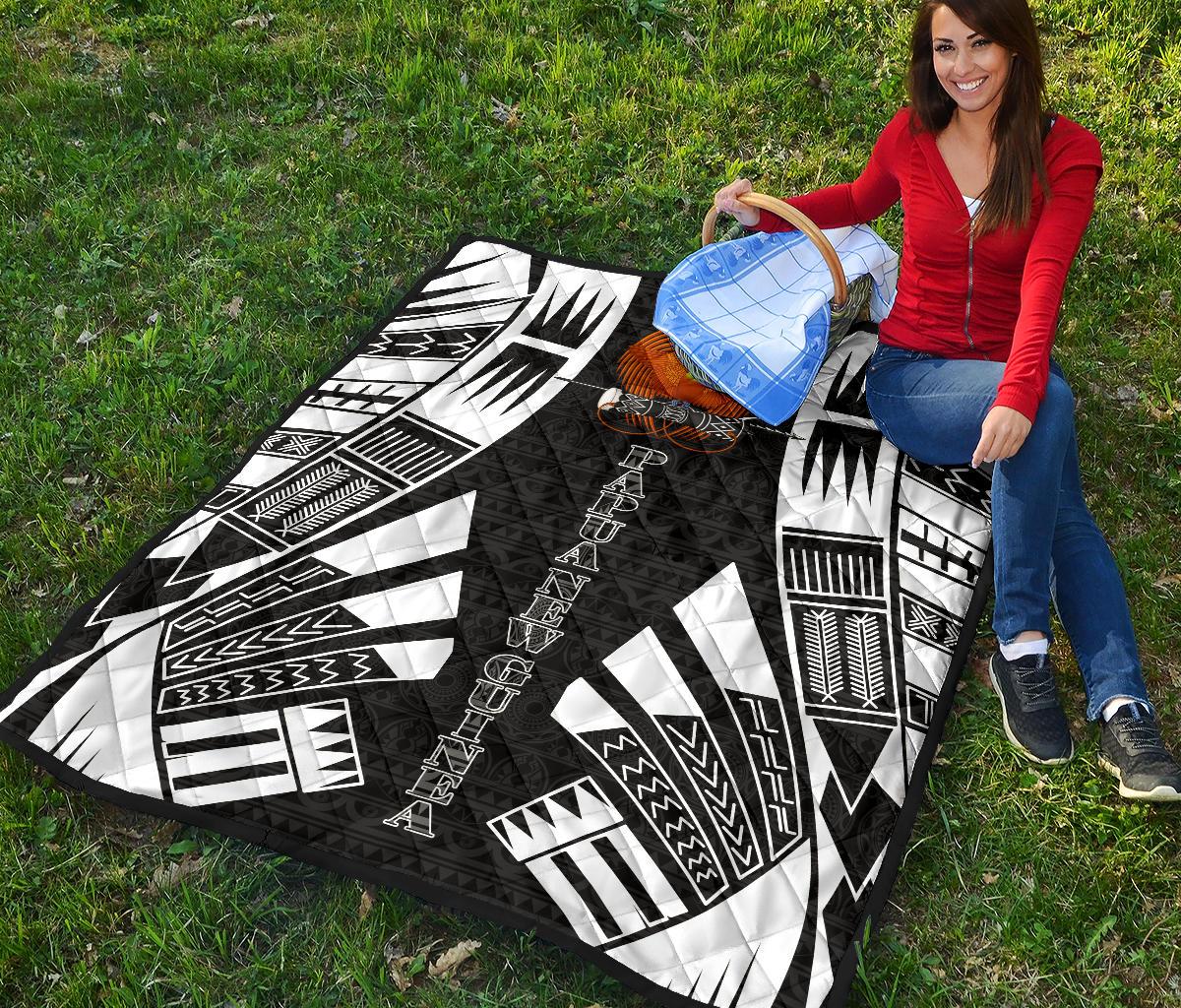 Papua New Guinea Premium Quilt - Papua New Guinea Coat Of Arsms Polynesian White Tattoo - Polynesian Pride