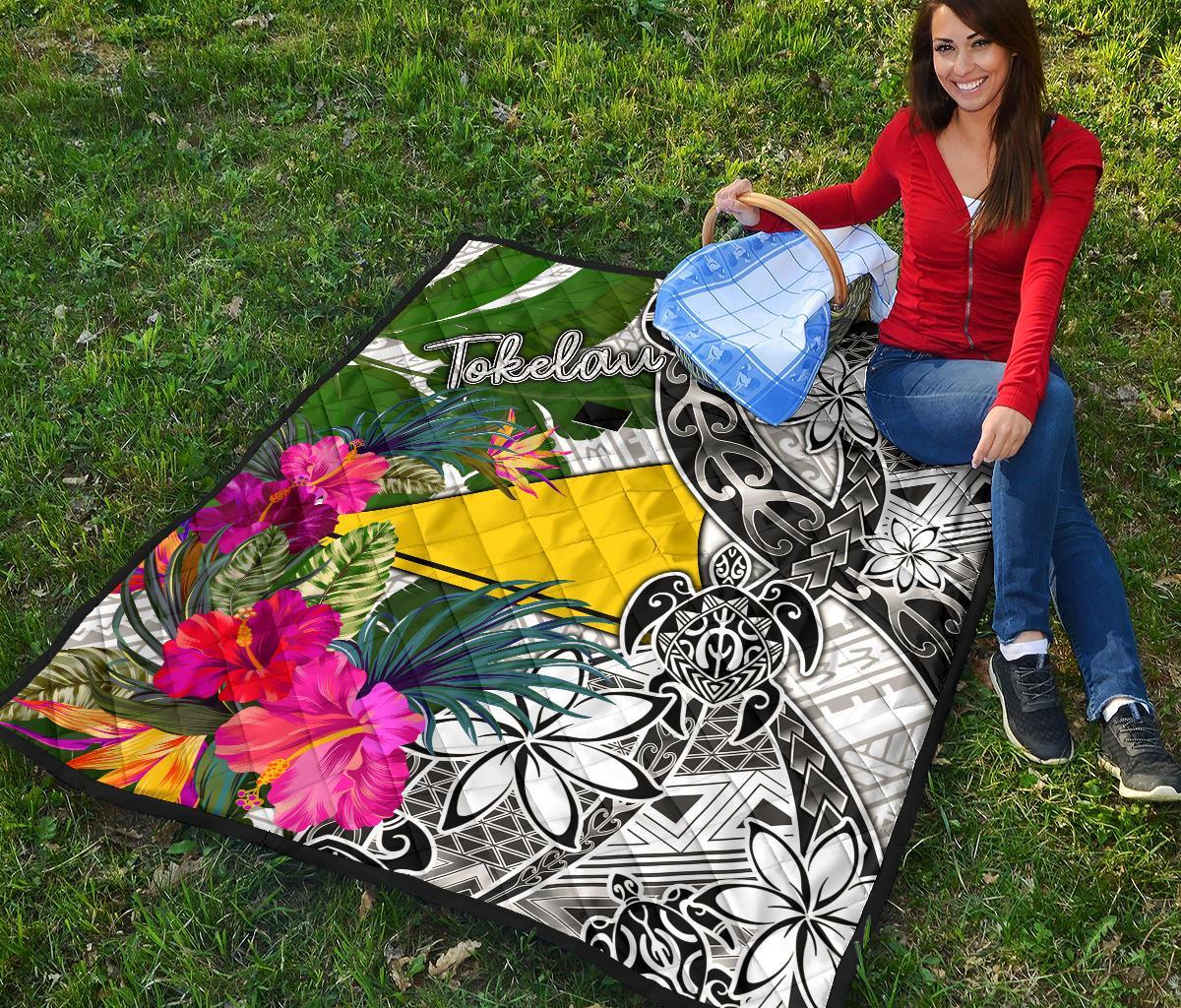 Tokelau Premium Quilt White - Turtle Plumeria Banana Leaf - Polynesian Pride