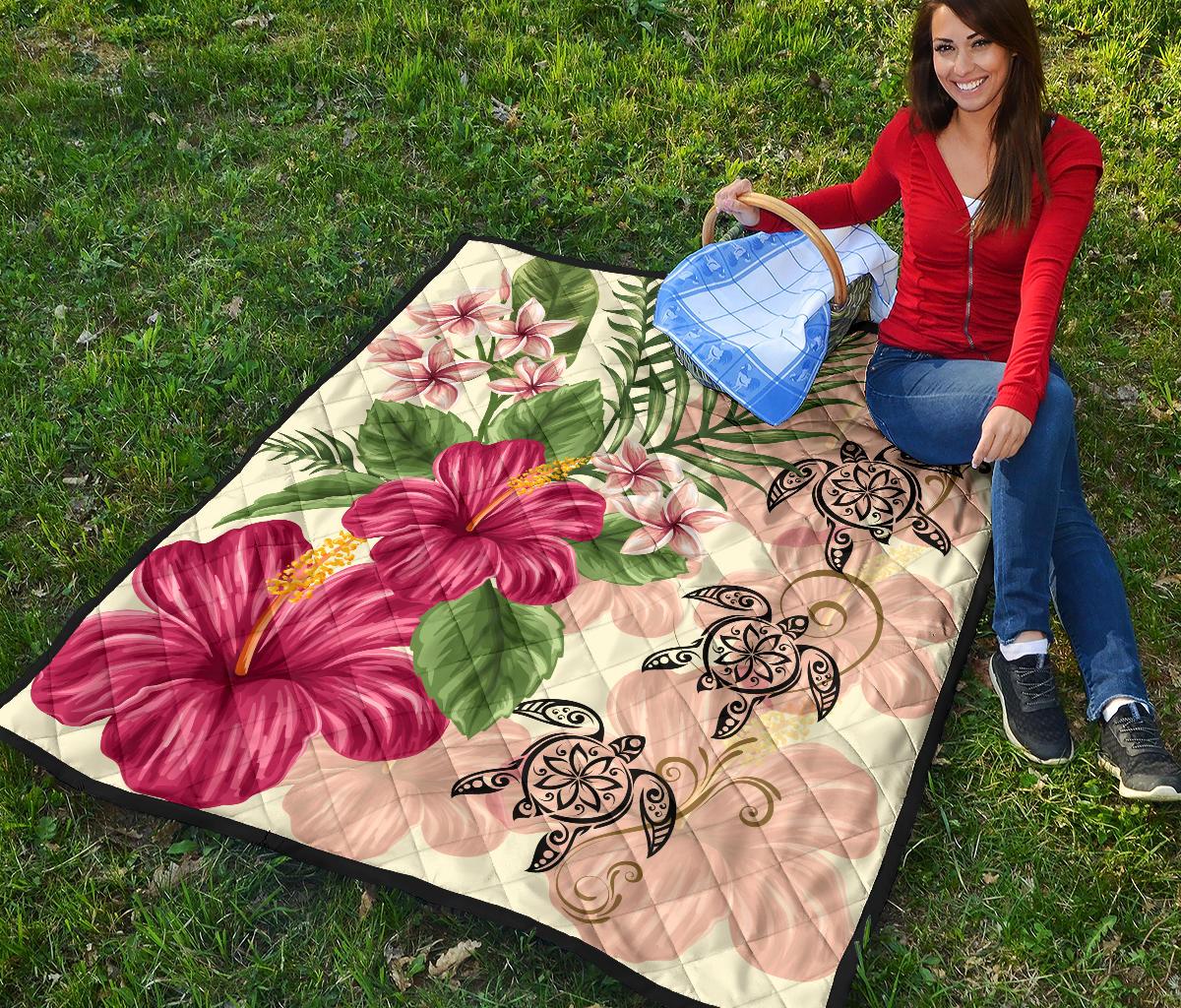 Hawaii Turtle Hibiscus Plumeria Beige Style - Premium Quilts AH - Polynesian Pride