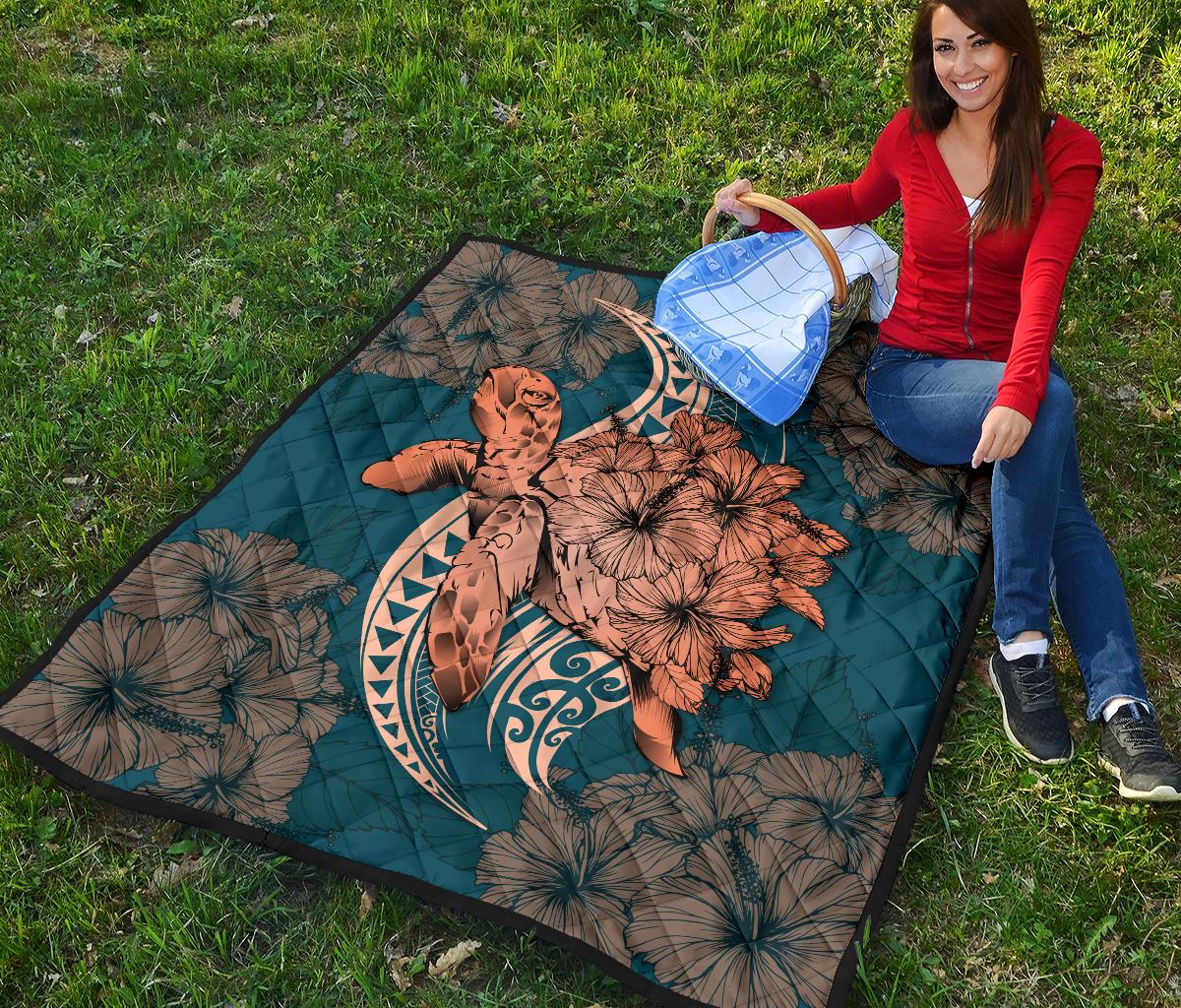 Hawaii Polynesian Turtle Hibiscus Premium Quilt - Orange - Polynesian Pride