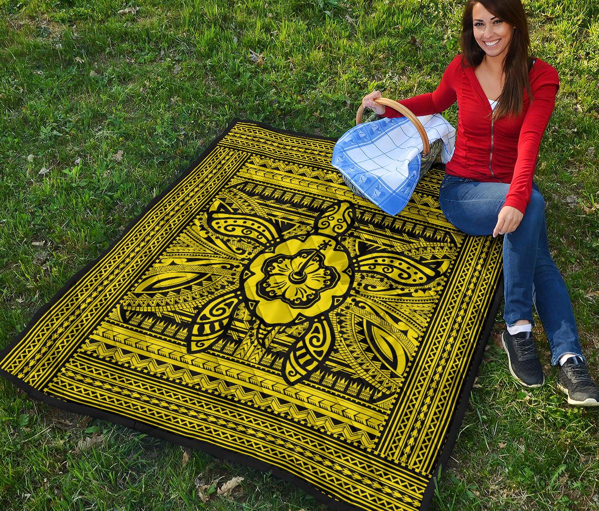 Hawaii Polyensian Turtle Premium Quilt Yellow - Polynesian Pride