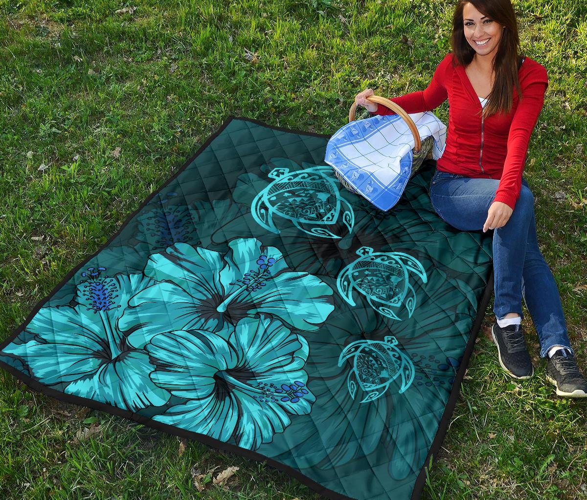 Hawaiian Map Hibiscus Turtle Vintage Polynesian Premium Quilt Turquoise - Polynesian Pride