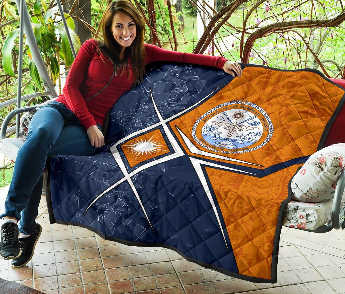 Marshall Islands Premium Quilt - Marshall Islands Flag with Polynesian Patterns - Polynesian Pride