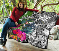 Palau Premium Quilt White - Turtle Plumeria Banana Leaf Crest - Polynesian Pride