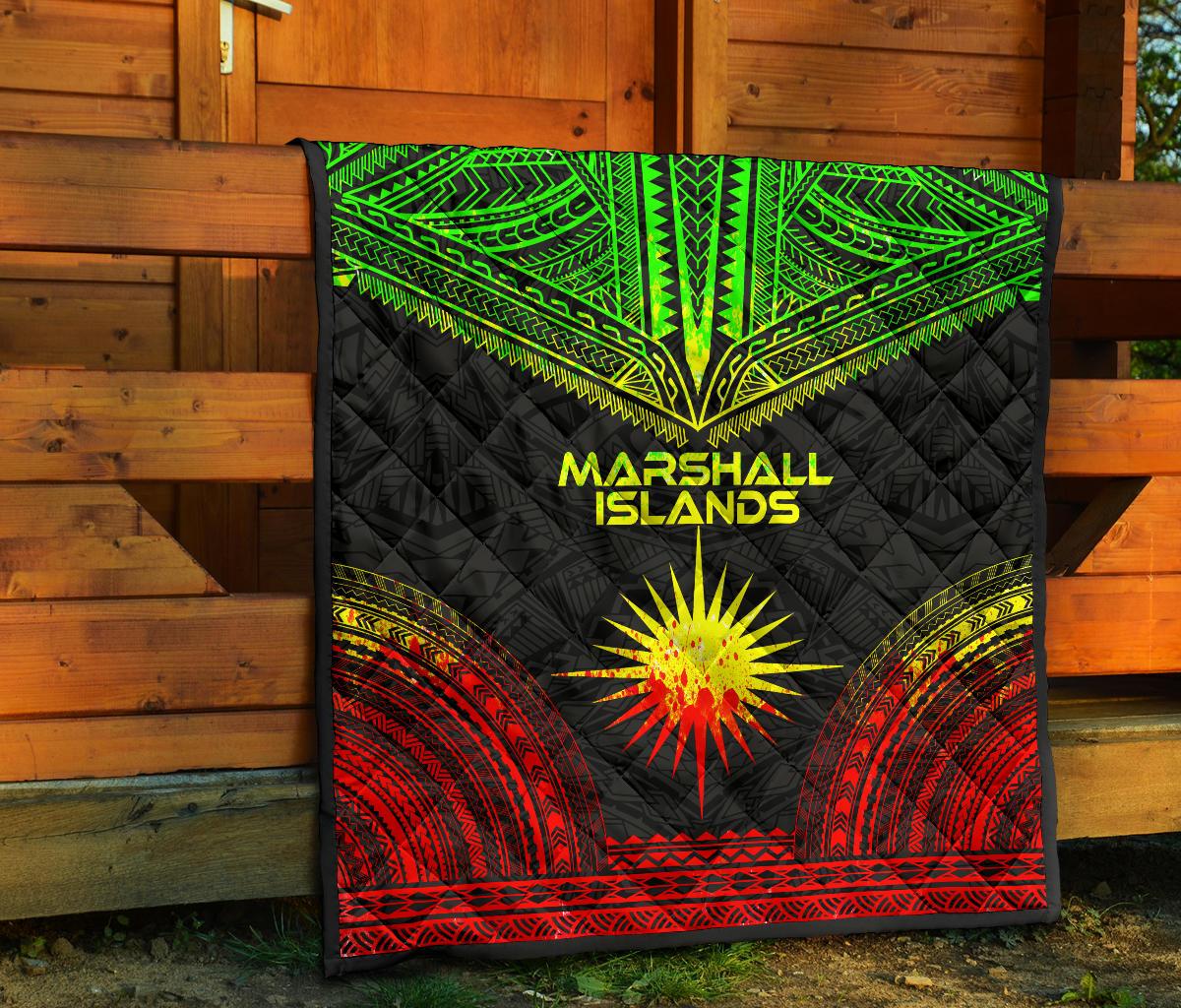 Marshall Islands Premium Quilt - Marshall Islands Flag Polynesian Chief Reggae Version - Polynesian Pride
