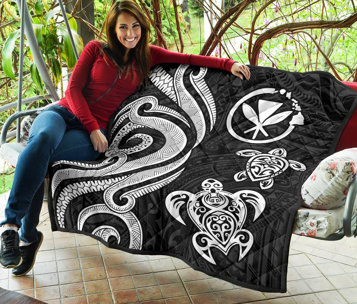 Hawaii Premium Quilt - White Tentacle Turtle - Polynesian Pride