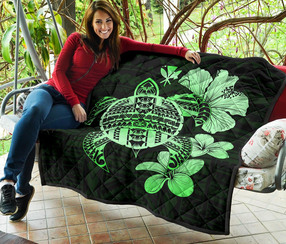 Hawaiian Kanaka Hibiscus Plumeria Mix Polynesian Turtle Premium Quilt Green AH - Polynesian Pride