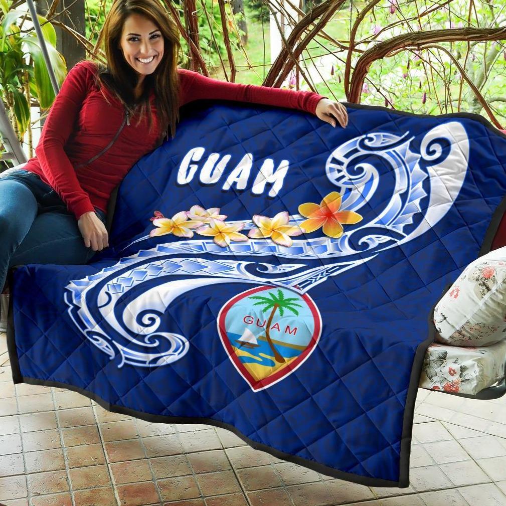 Guam Premium Quilt - Guam Seal Polynesian Patterns Plumeria (Blue) - Polynesian Pride