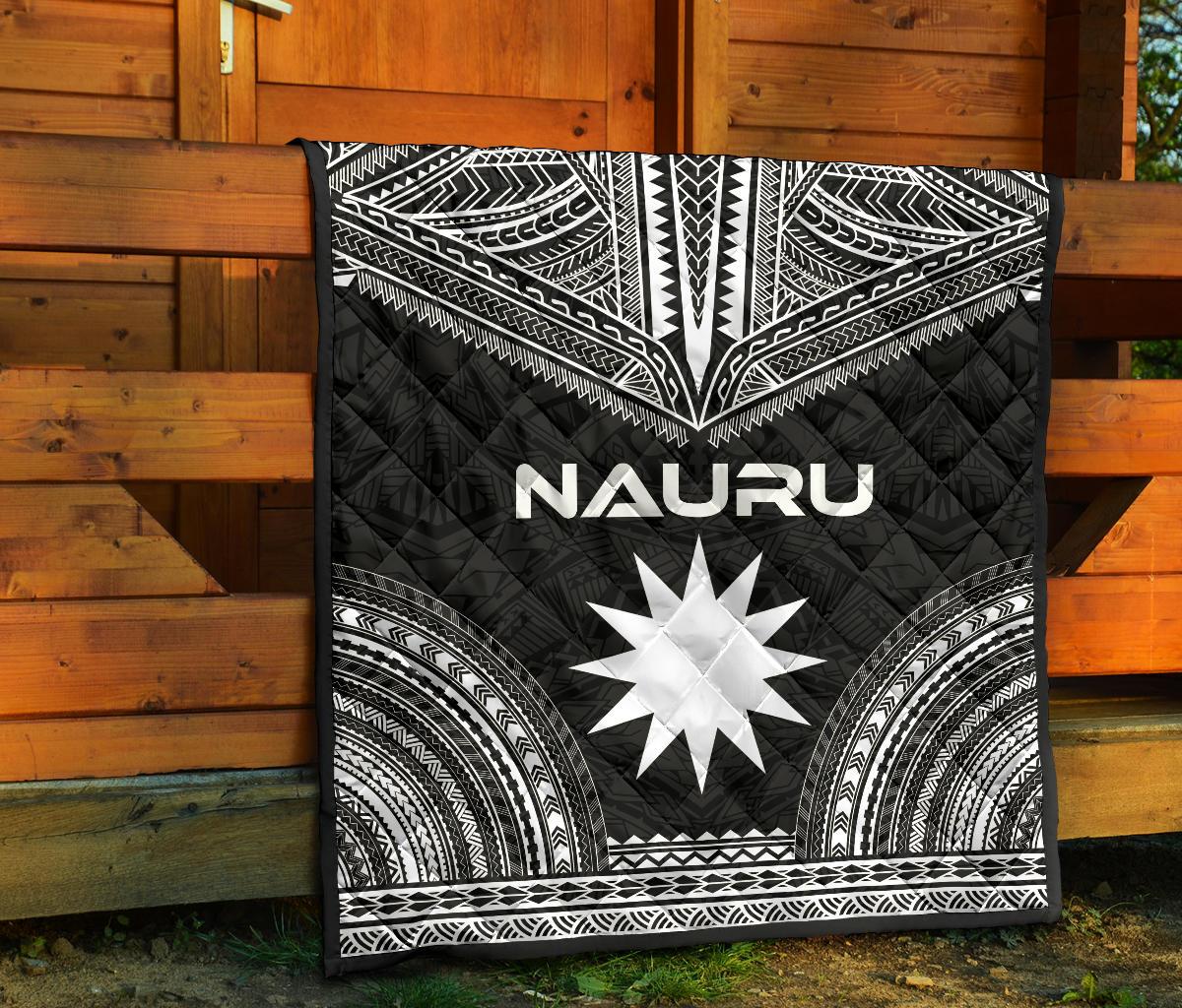 Nauru Premium Quilt - Nauru Flag Polynesian Chief Black Version - Polynesian Pride
