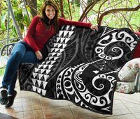 Hawaii Kakau White Polynesian Premium Quilt - Polynesian Pride