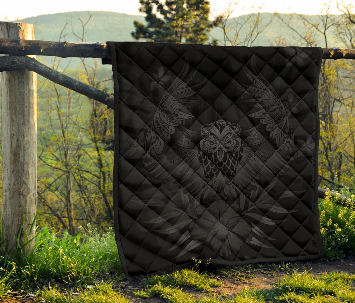 Hawaii Owl Hibiscus Plumeria Premium Quilt - Gray - Polynesian Pride