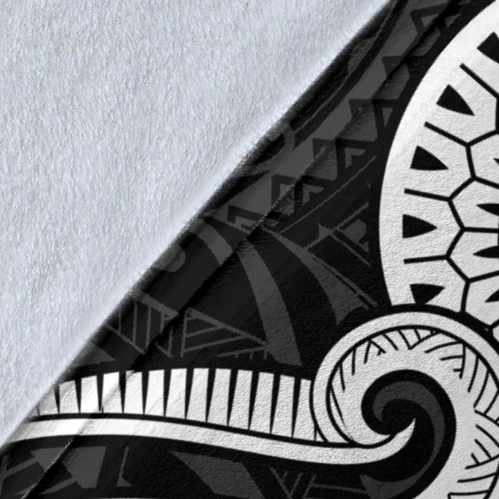 Palau Premium Blanket - White Tentacle Turtle - Polynesian Pride