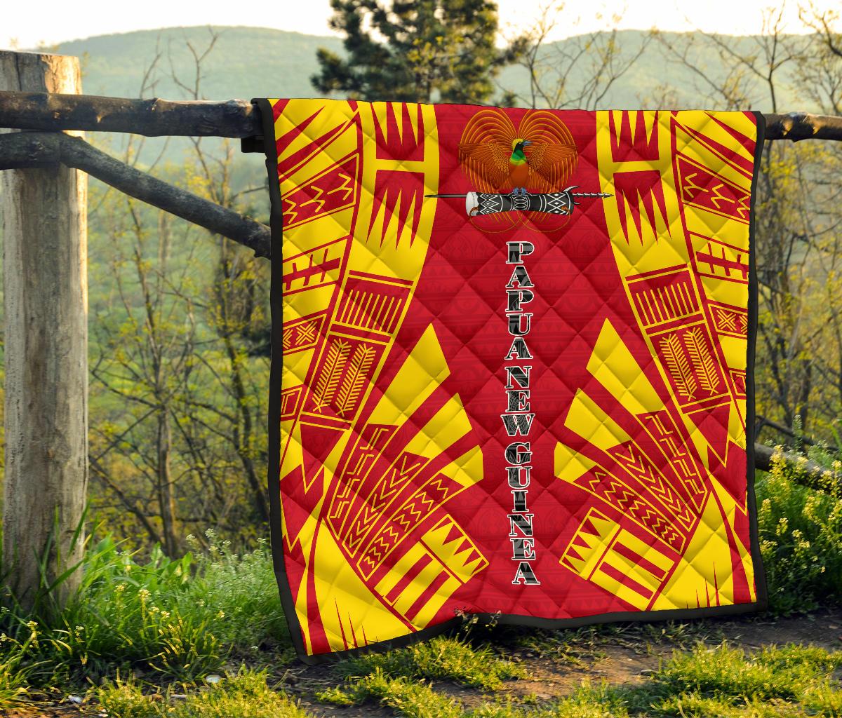Papua New Guinea Premium Quilt - Papua New Guinea Coat Of Arsms Polynesian Yellow Tattoo - Polynesian Pride