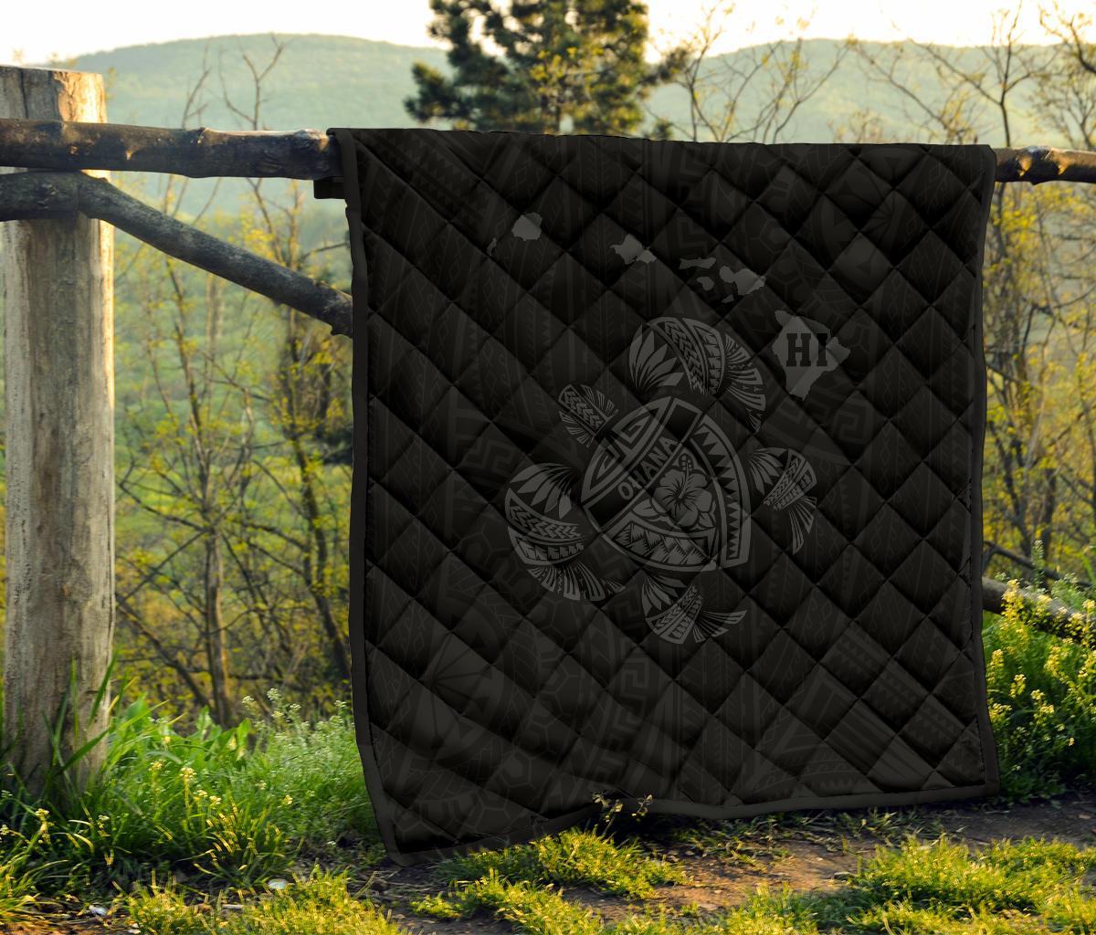 Hawaii Turtle Hibicus Map Premium Quilt - Grey - Polynesian Pride