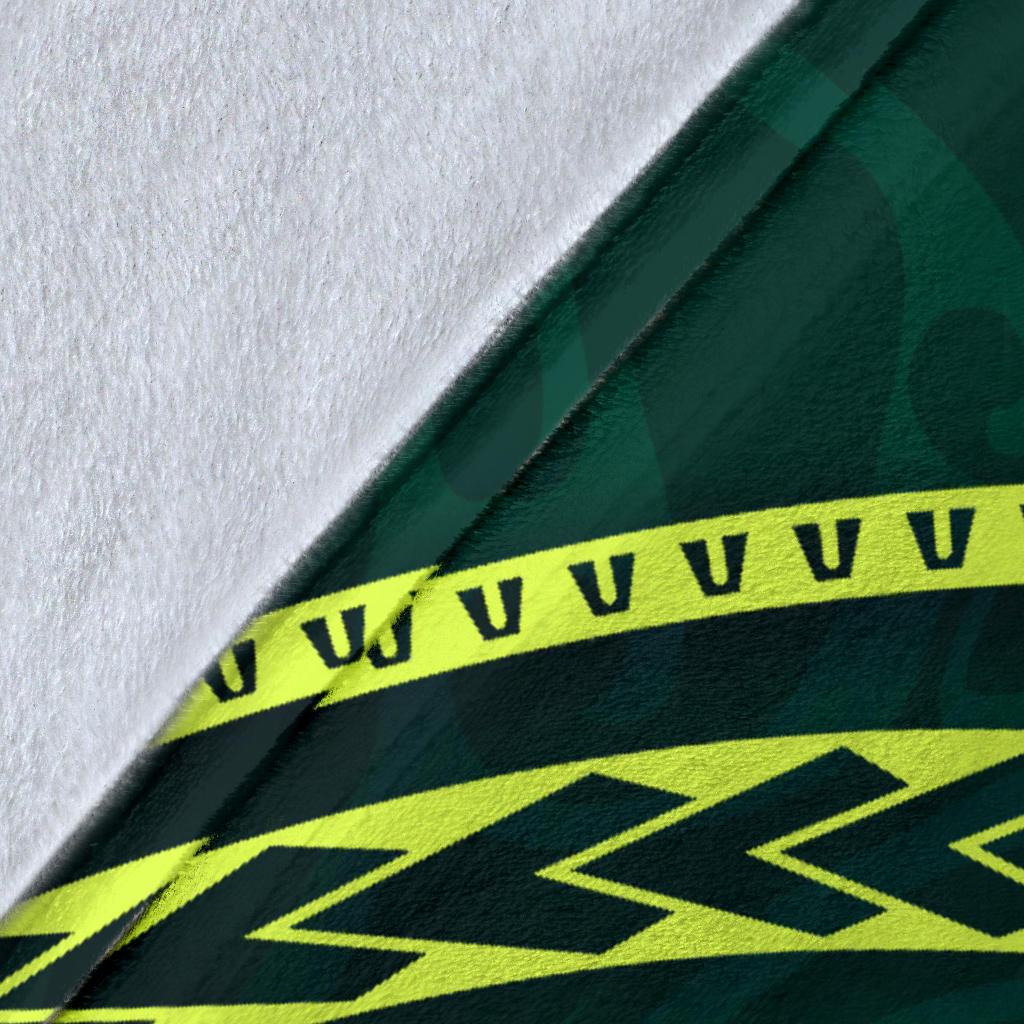 Hawaii Polynesian Premium Blanket - Green Turtle Hibiscus - Polynesian Pride