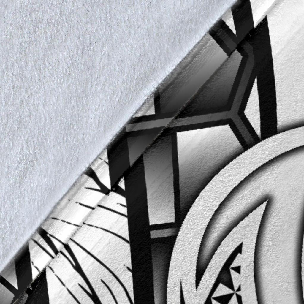 Polynesian Hawaii Kanaka Maoli Premium Blanket - Summer Plumeria (White) - Polynesian Pride