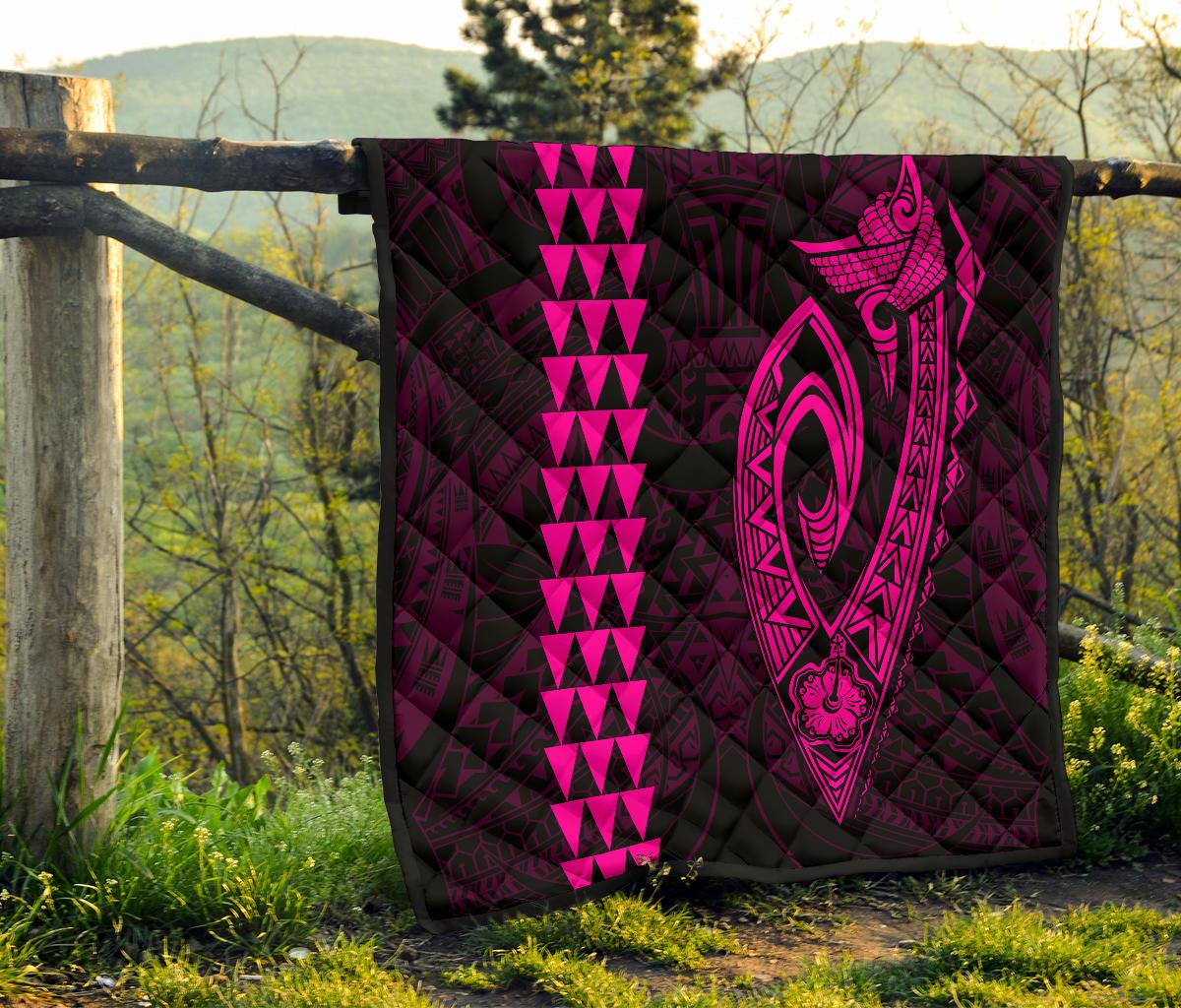 Hawaii Kakau Makau Fish Hook Polynesian Premium Quilt - Pink - Polynesian Pride