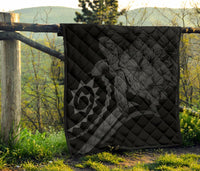 Hawaii Turtle Hibiscus Polynesian Vintage Premium Quilt - Gray - Polynesian Pride