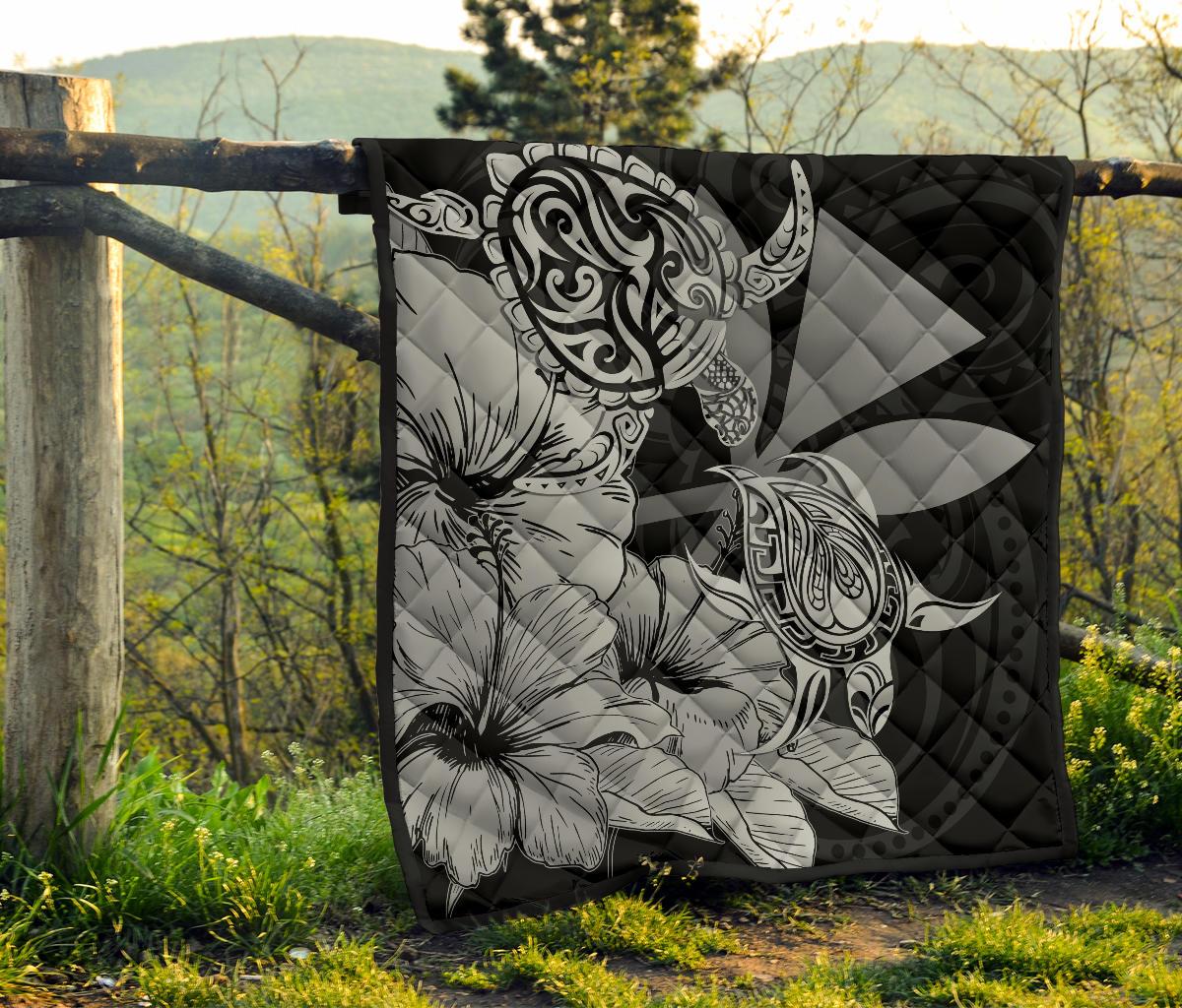 Hawaii Turtle Premium Quilt Polynesian Hibiscus Art Ver 2.0 Gray AH - Polynesian Pride