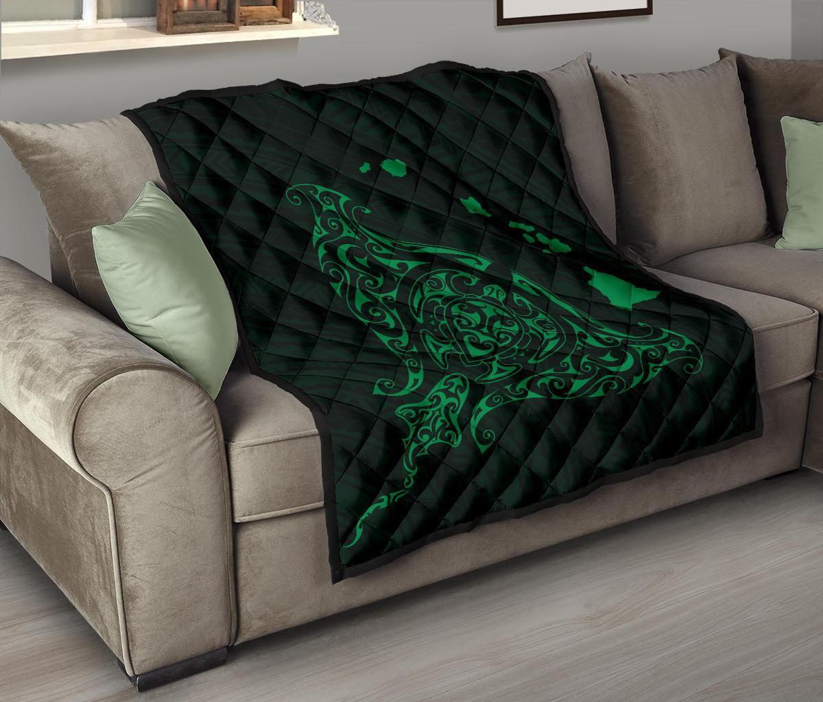 Rays Hawaii Map Polynesian Premium Quilt - Green - Polynesian Pride