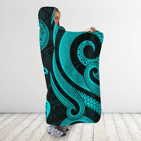 American Samoa Hooded Blanket - Turquoise Tentacle Turtle - Polynesian Pride