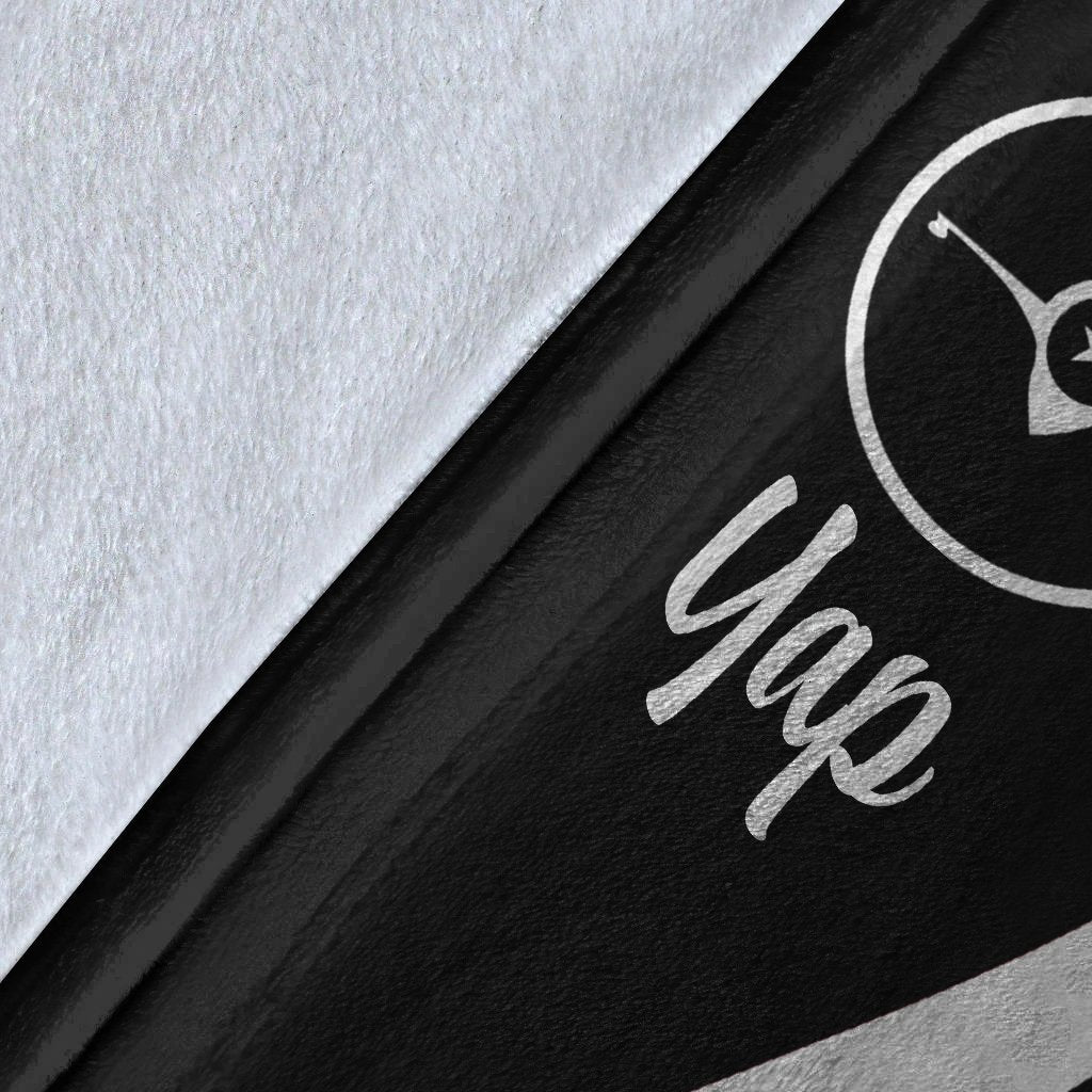 Yap Premium Blanket - White Polynesian Tentacle Tribal Pattern - Polynesian Pride